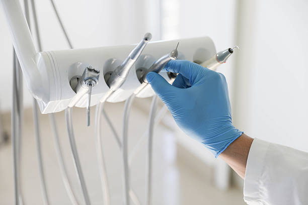 Professional Emergency Dentist technician working in Ridgeville, SC